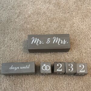 Mr. & Mrs. Wedding Countdown Blocks - Gray